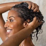 Co-washing Natural Hair: The Complete Guide